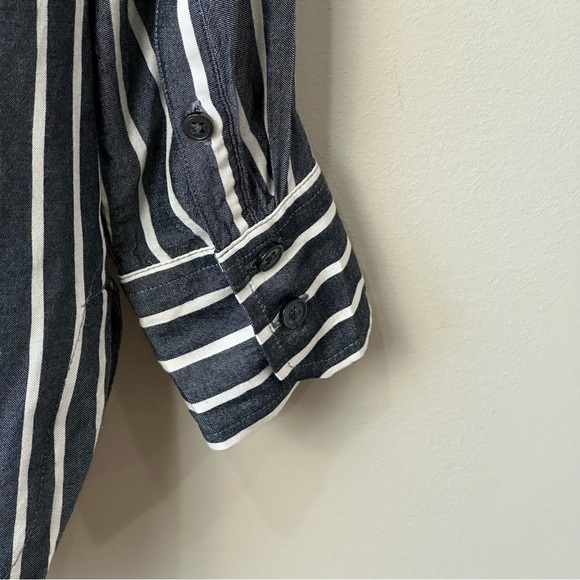 Banana Republic Parker Tunic Fit Button Down Shirt Gray White Stripe - Picture 3 of 8